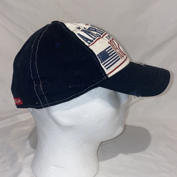 Mickey Mouse hat - Picture 5 of 5